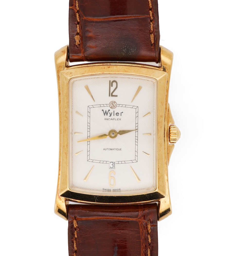 A gentleman's 18ct gold Wyler Incaflex Automatique dress wrist watch
